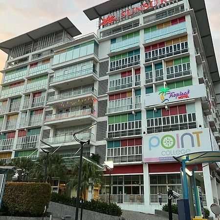 Tropical Hotel Kota Damansara Петалинг Джая Екстериор снимка